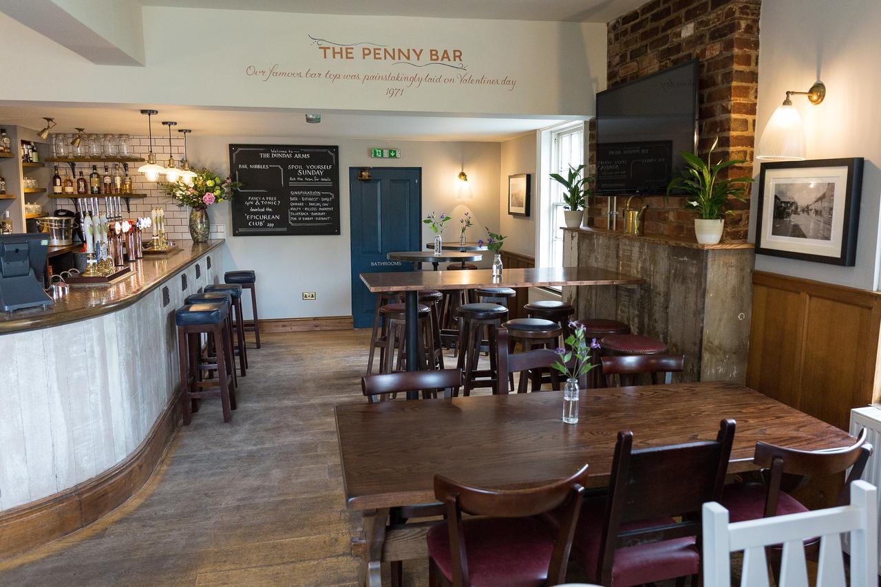 登打士阿姆斯酒店 Kintbury 外观 照片